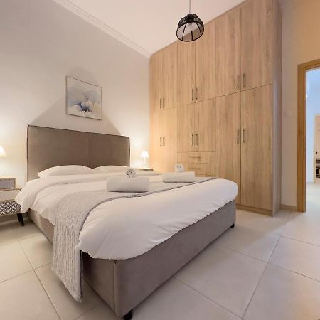 Appartamento Aventura Comfortable 90Sqm Apt In Kato Patisia Atene Esterno foto