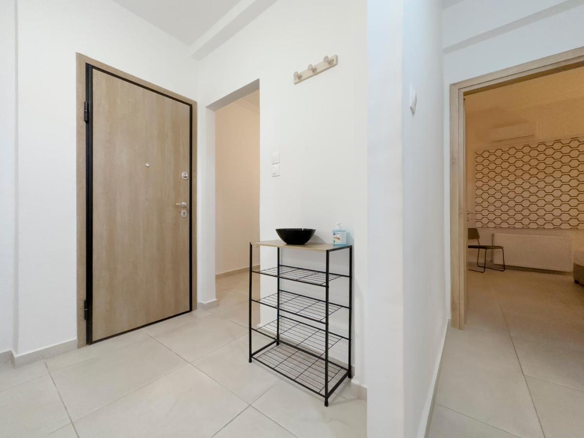 Appartamento Aventura Comfortable 90Sqm Apt In Kato Patisia Atene Esterno foto