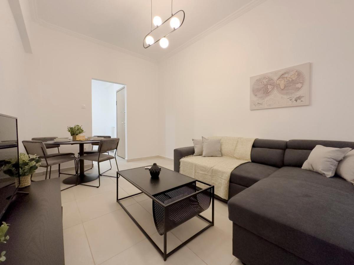 Appartamento Aventura Comfortable 90Sqm Apt In Kato Patisia Atene Esterno foto