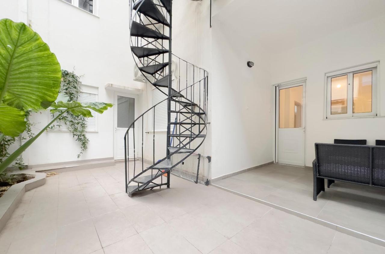 Appartamento Aventura Comfortable 90Sqm Apt In Kato Patisia Atene Esterno foto