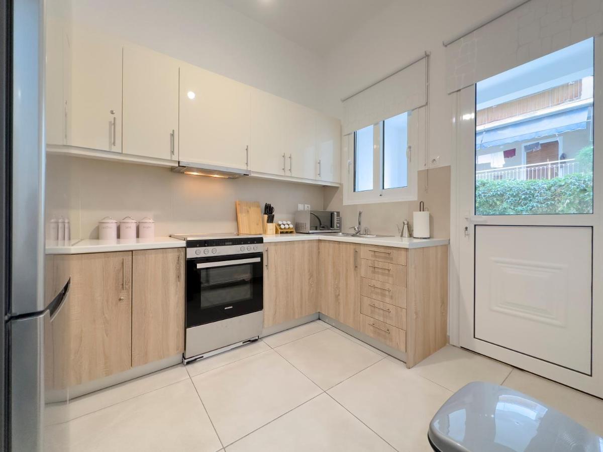 Appartamento Aventura Comfortable 90Sqm Apt In Kato Patisia Atene Esterno foto